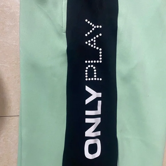 ONLY Play Women’s Dry-Fit Track Pants - Picture 5 of 8